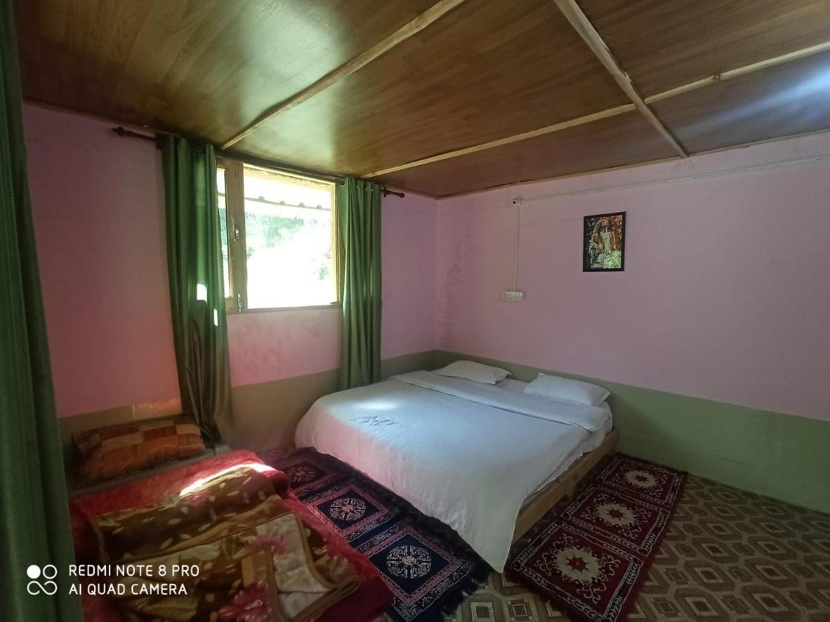 Reverberate Cafe & Cottages - Negi'S Place Jibhi Εξωτερικό φωτογραφία